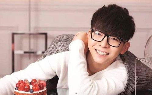 爱豆吃瓜娱乐酱张晚意,爱豆吃瓜娱乐酱，揭秘娱乐圈幕后故事